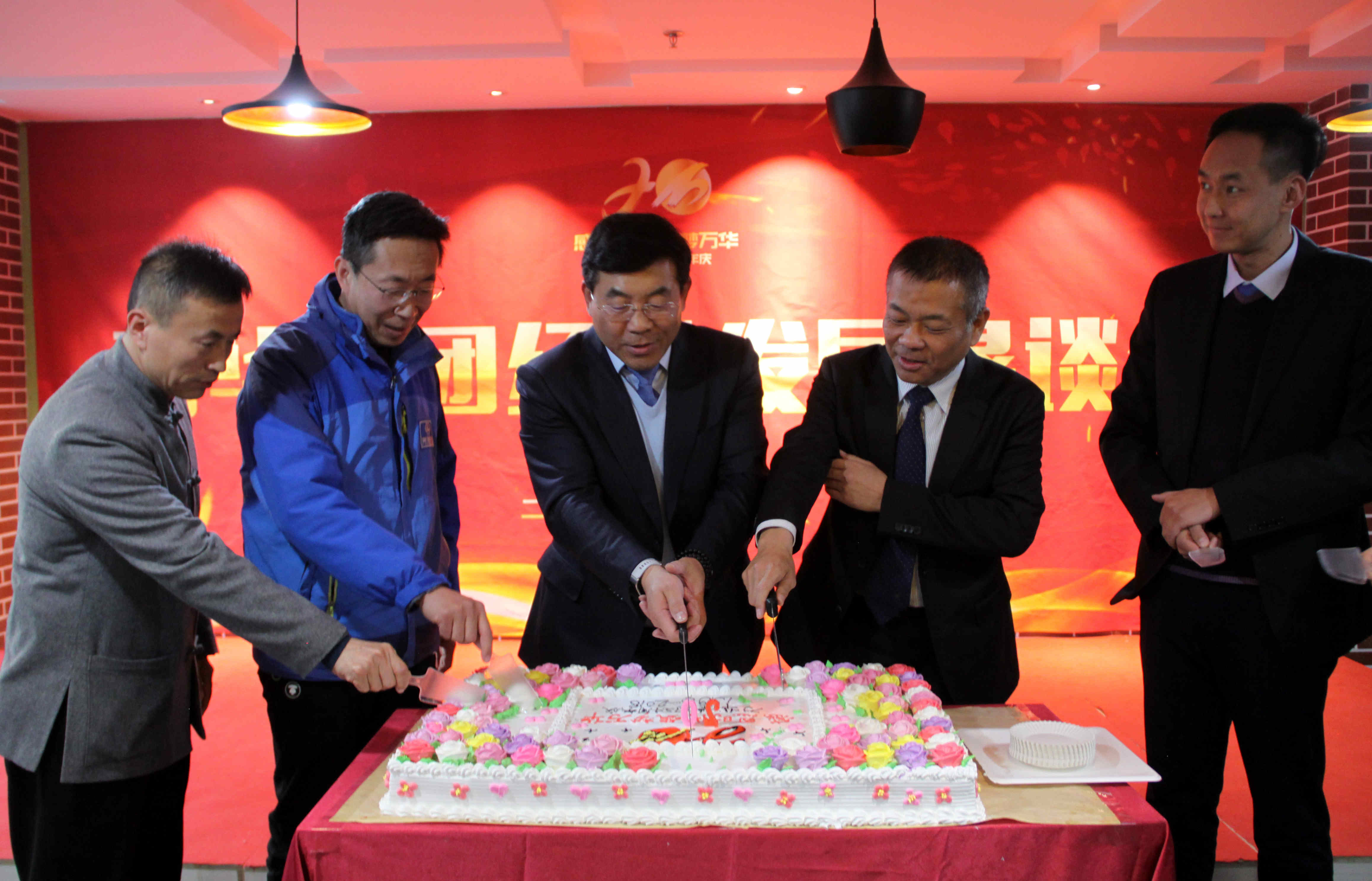 �f�A���F��(j��ng)�I�l(f��)չ��Մ��