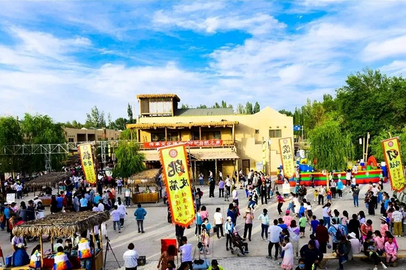 ����ȪС�(zh��n)���zչʾ�w��������Ӿ��ʼ���