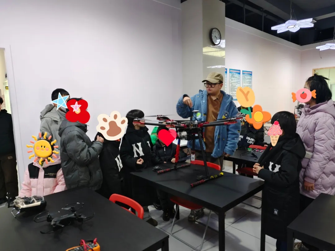 ����ů� ����(m��ng)���� �f�AУ�y���m���֠���־Ը������ͷ��F(tu��n)�_չ־Ը����(w��)���(d��ng)